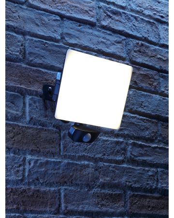 Auraglow Integrated LED Flood Light 4000K-Black-50W - 4200lm-Motion Sensor PIR